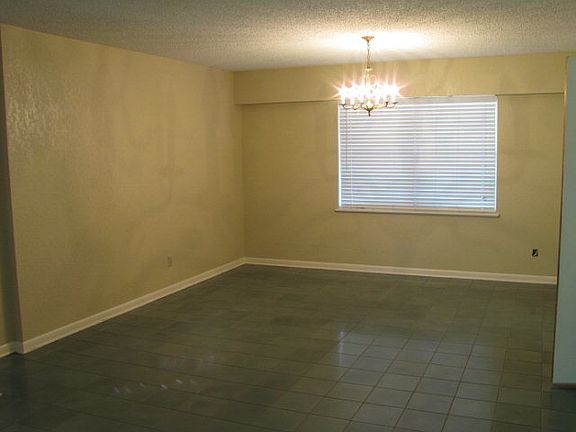 3rd image of 255 Calle Jacaranda