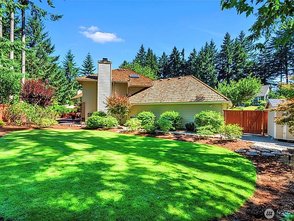 4th image of 2408 19th Avenue Ct NW
