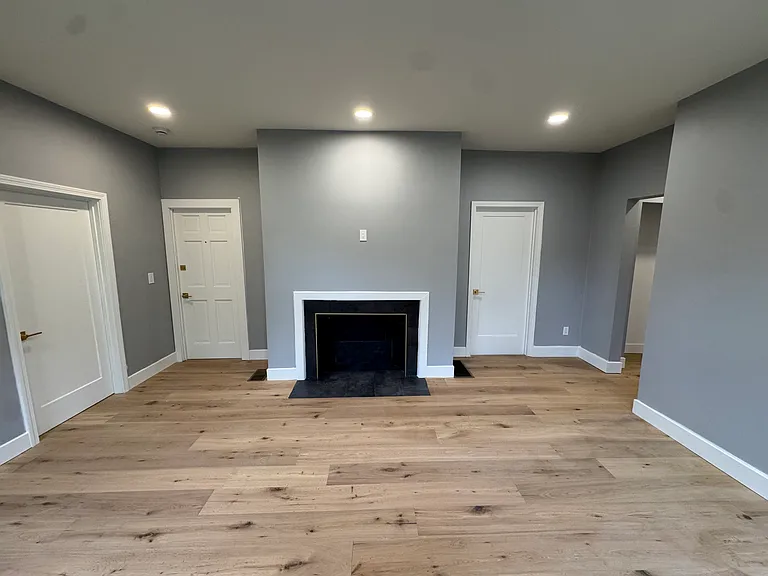 706 W Main St #1 — Photo 4