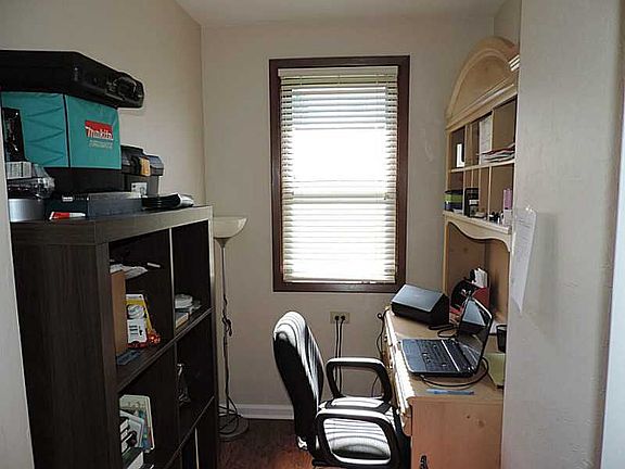 5th image of 649-651 Orchard Dr