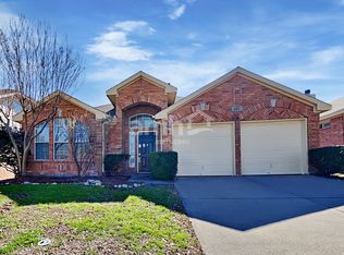 6801 Day Dr, Fort Worth, TX 76132