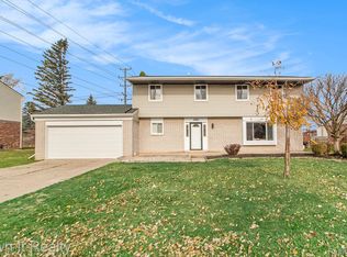 38764 Meadowlawn St, Wayne, MI 48184