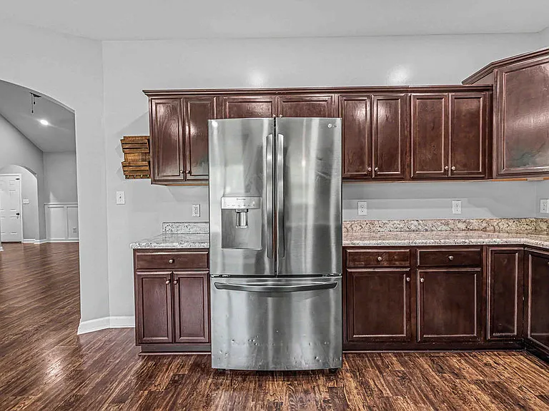 125 Bridgeport Dr — Photo 10