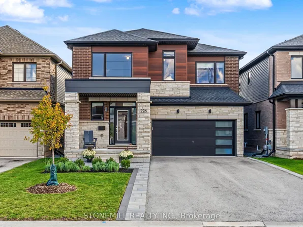 226 Midland Pl, Welland, ON L3B 0H4
