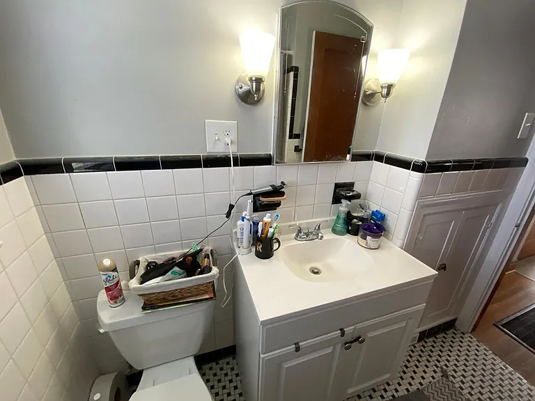 122 E Francis Ave — Photo 24
