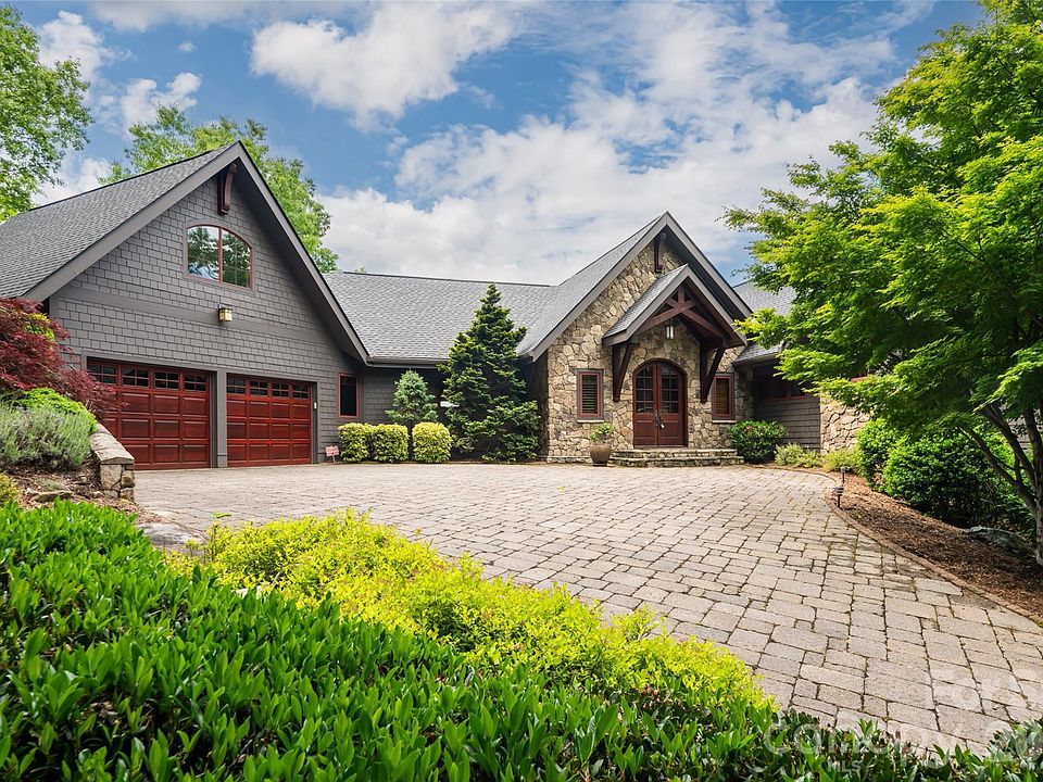 1st image of 211 Boulder Ridge Dr