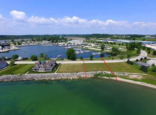 360 Hathaway Dr, Kewaunee, WI 54216