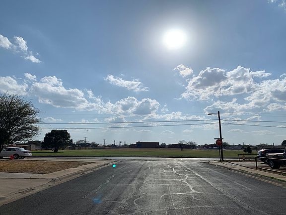 5th image of 4622 Versailles Dr