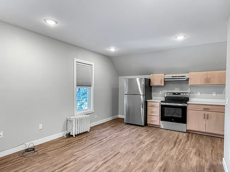 309 N 5th St #3 — Photo 3