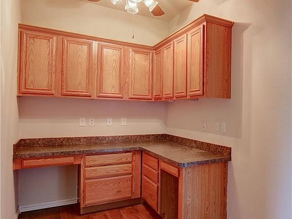 4th image of 1824 Bagby Ave #A