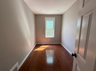 71-11 69th Pl FLOOR 2, Ridgewood, NY 11385