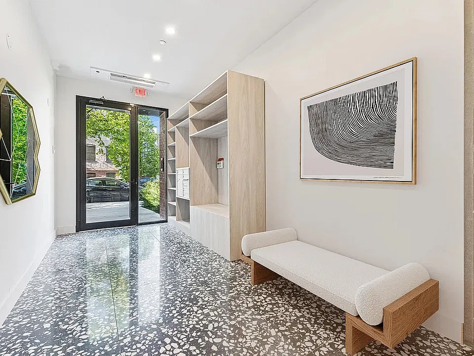 72 Quincy St #2