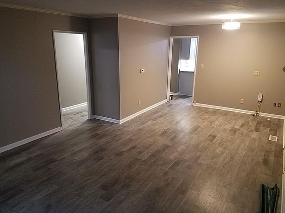 5th image of 614 Saratoga Pl