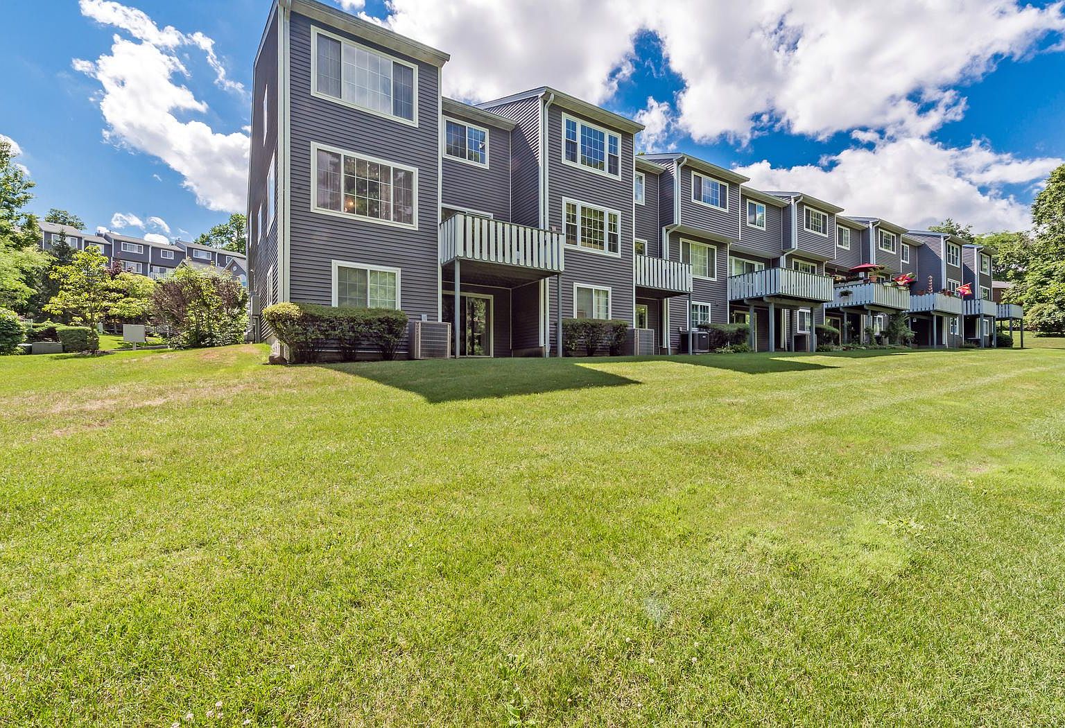 160 Eagle Ridge Way, Nanuet, NY 10954 Zillow