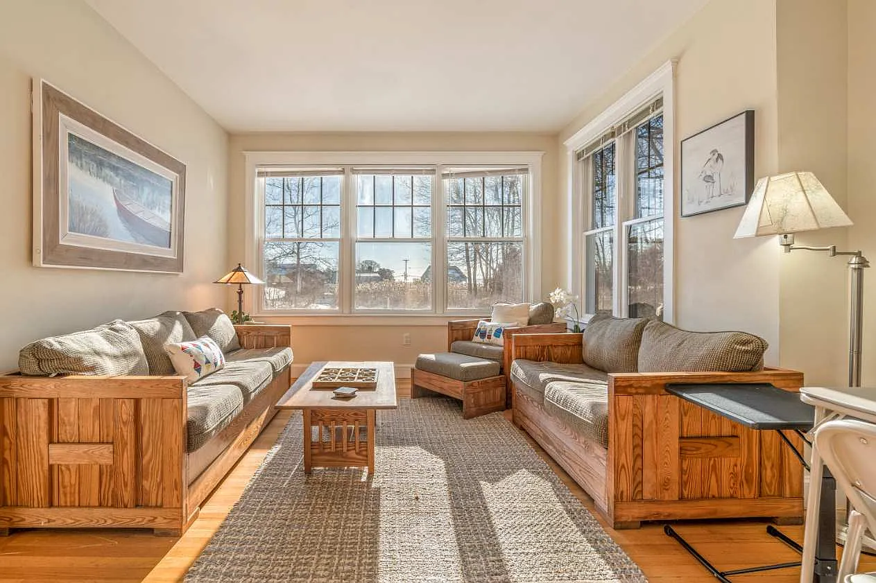 100 Ocean Avenue — Photo 2