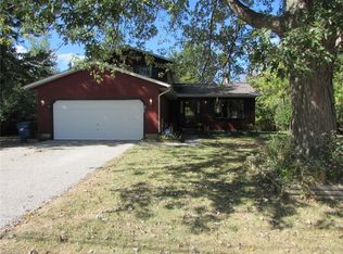 356 Maple Ave, Sheffield Lake, OH 44054