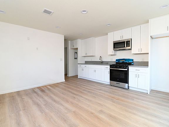 4th image of 225-27 E 85th St #225-1/2