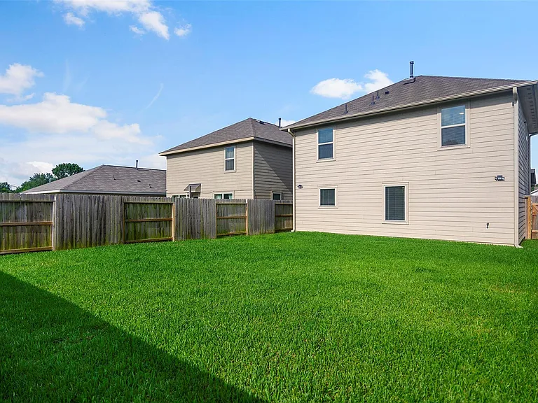 17722 Grove Hill Dr — Photo 30