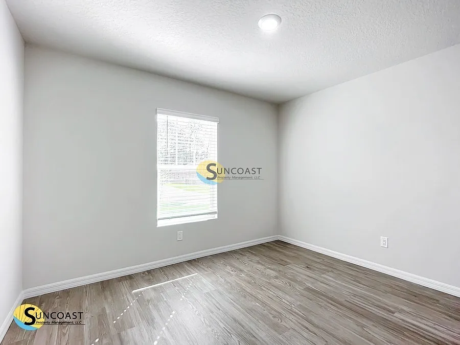 New 2-Bedroom Home in Seminole Woods! — Photo 3
