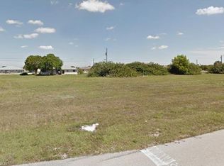 837 NE 7th Ter, Cape Coral, FL 33909