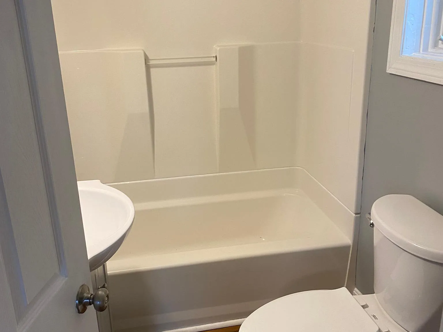 2 bed, 1100 sqft, $2,050 — Photo 4