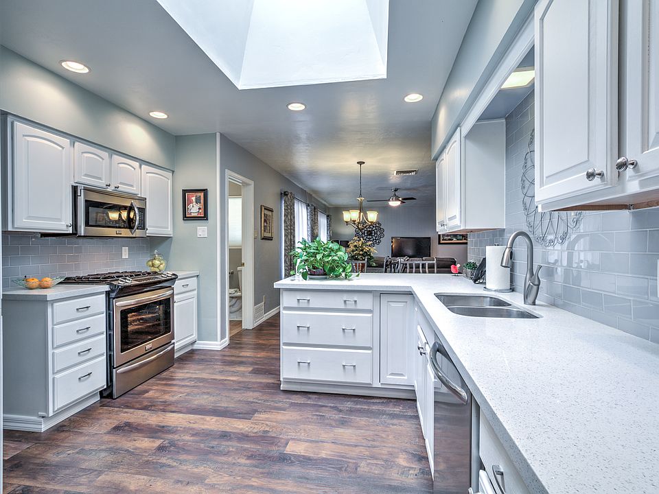 1st image of 6725 E Palm Ln
