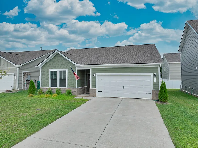 7187 Sutton Dr — Photo 38