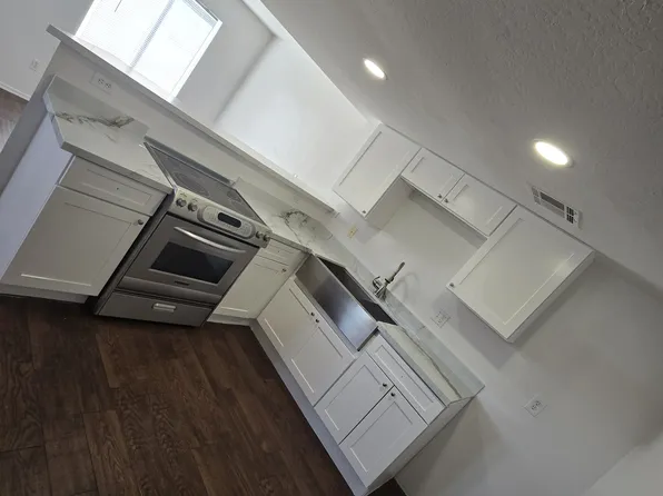 5010 S 28th St Unit 2, Phoenix, AZ 85040