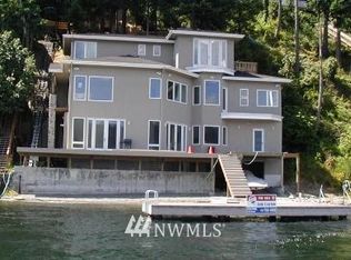 2048 W Lk Sammamish Pkwy NE, Redmond, WA