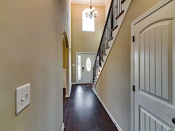 5th image of 273 Elwell Rd