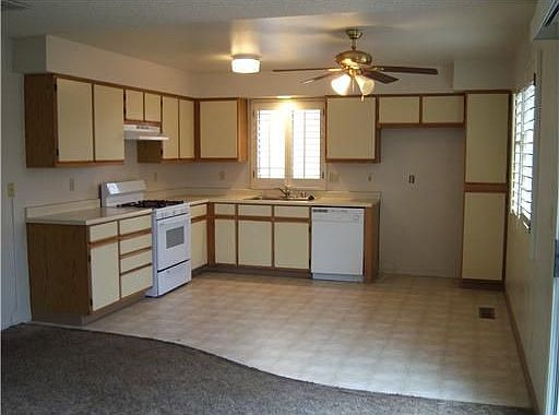 4th image of 3187 Myles Dr