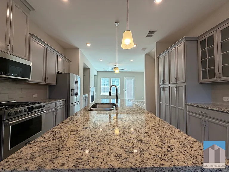 2590 Morehead St — Photo 17