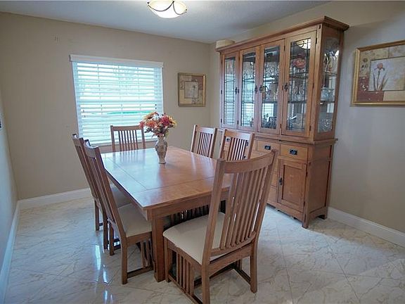 3rd image of 1516 Long Pond Dr