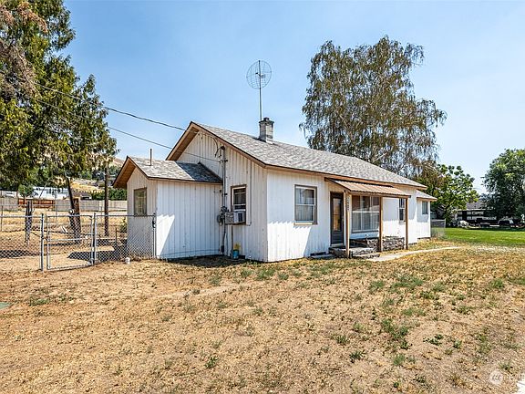 2nd image of 2401 N Baker Avenue