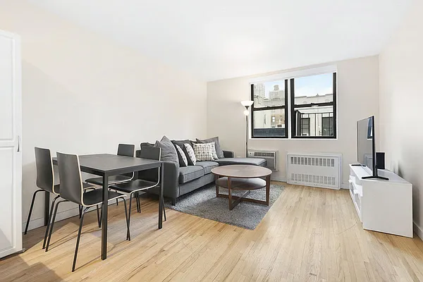 Rented by Compass | media 7