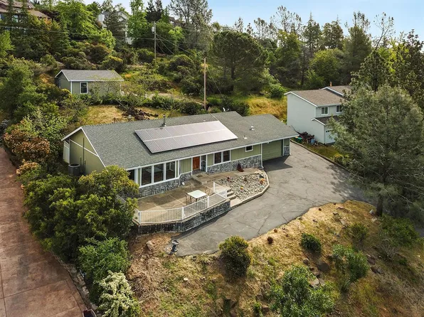 2933 Knollwood Dr, Cameron Park, CA 95682
