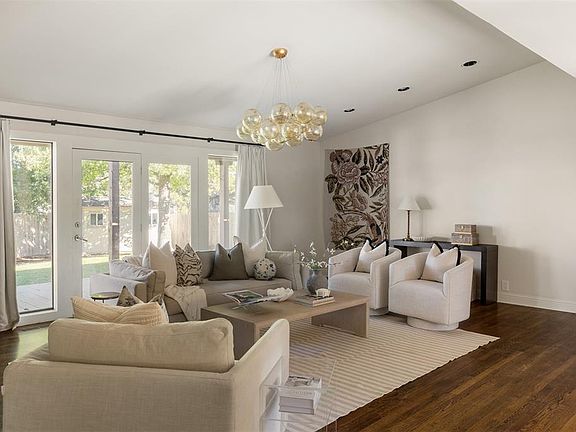 2nd image of 11028 Maple Grv