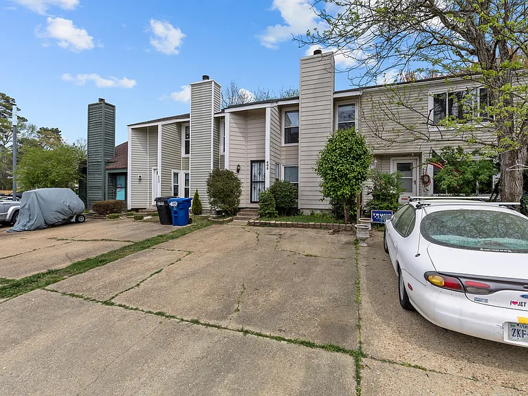 405 Falling Ln #1 — Photo 19