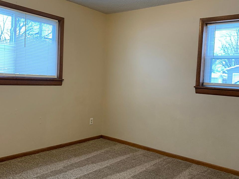 Raceway Park Apartments 1105 N Depot St Knoxville IA Zillow