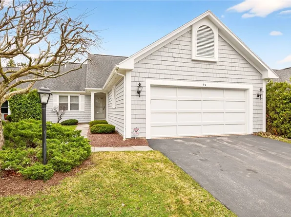 94 Greenwood Park, Pittsford, NY 14534