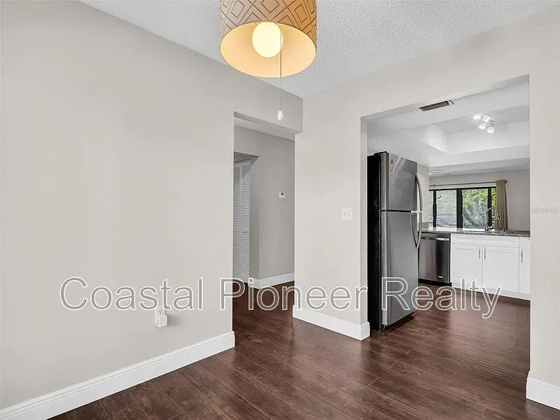 1801 E Lake Rd — Photo 4