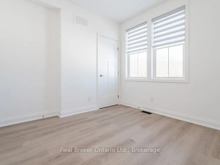 4 Danielle Cres — Photo 12