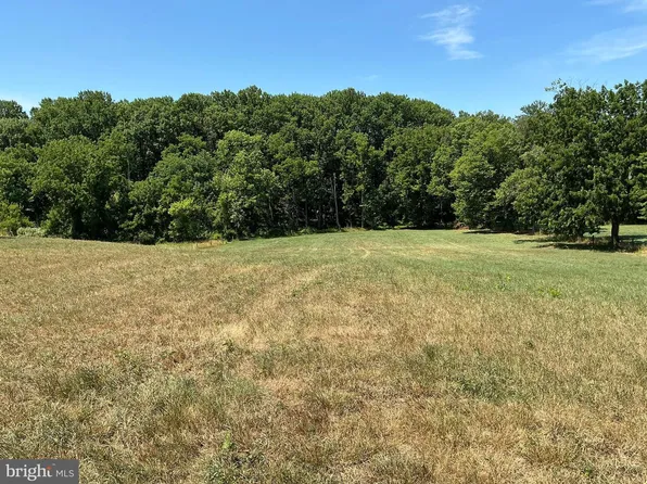 703 Bachmanville Rd, Hershey, PA 17033