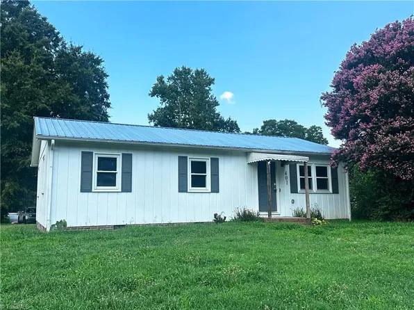 401 Martin Luther King Dr, Thomasville, NC 27360