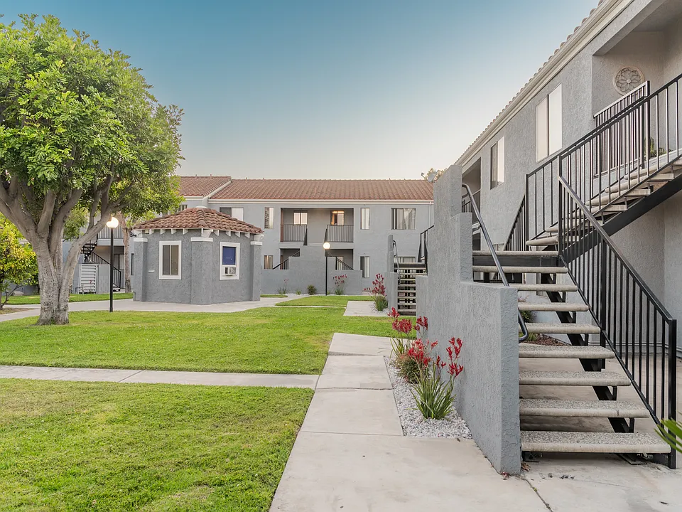 Citrus Court Apartments