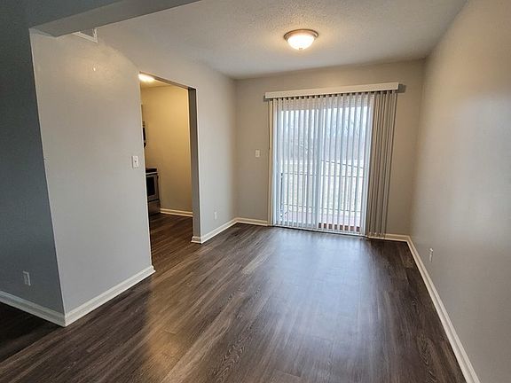 4th image of 710 E 139th St APT B