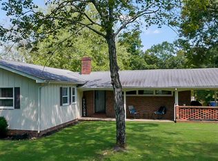 111 Clebourne Ave, Chickamauga, GA 30707