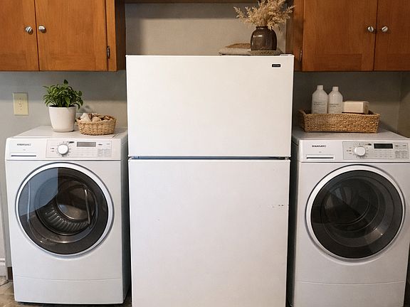 5th image of 318 N 41st Ave APT 2