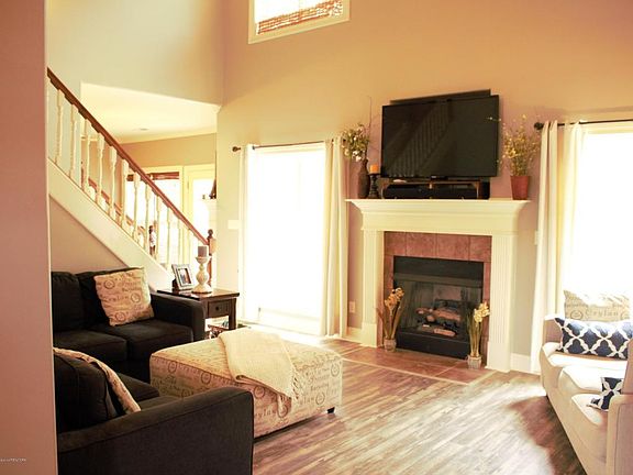 3rd image of 3779 Kenton Dr