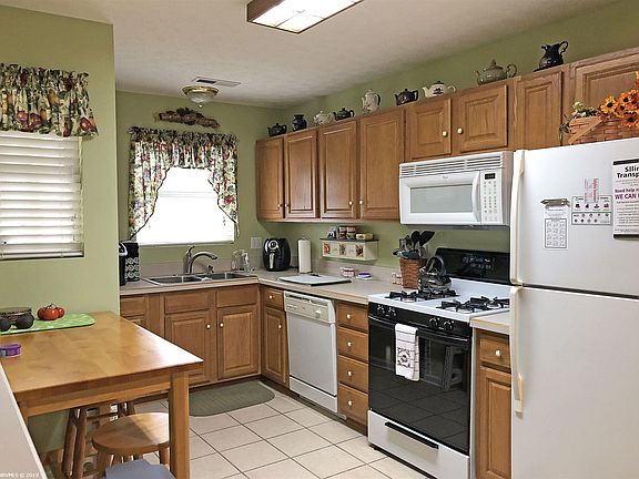 3rd image of 130 Justin Ln